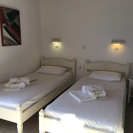 Megas Hotel 3*