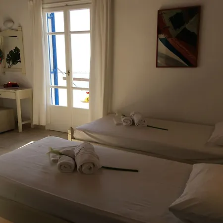 Megas Hotel